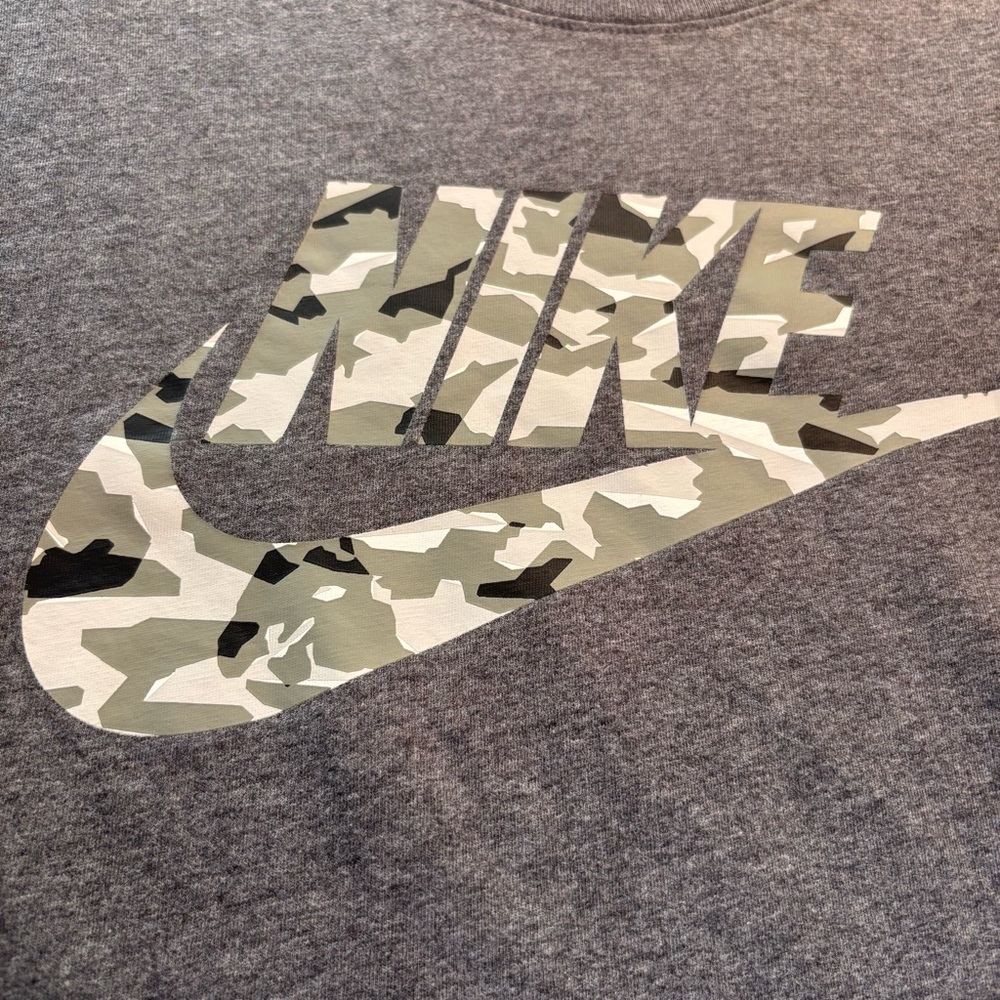 Nike Heather Gray Athletic Tee